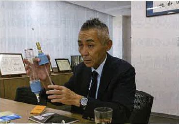 徳納　剛　社長